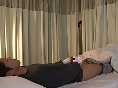 Broken-Boned Man's Desperate Plea Fulfilled by Compassionate Nurse