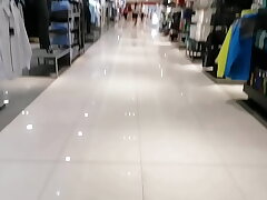 Filipina Fitting Room Cum Feast